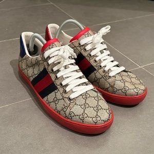 Gucci Men's Ace GG Supreme Sneakers